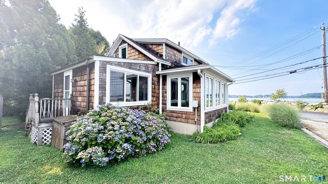 2 Scofield Place, Westport, CT 06880