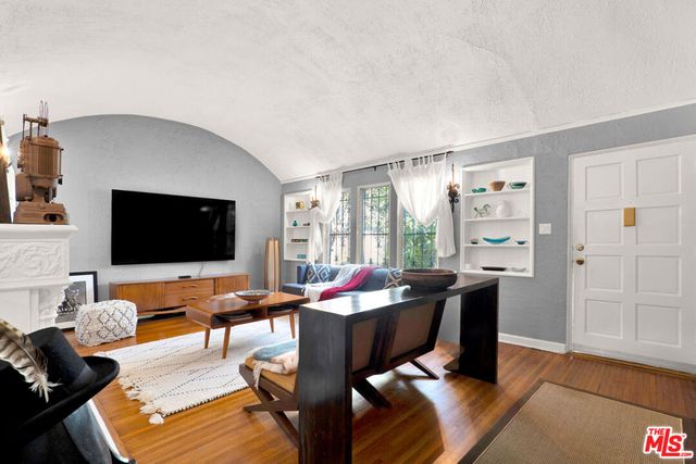 811 N Citrus Avenue, Los Angeles, CA 90038