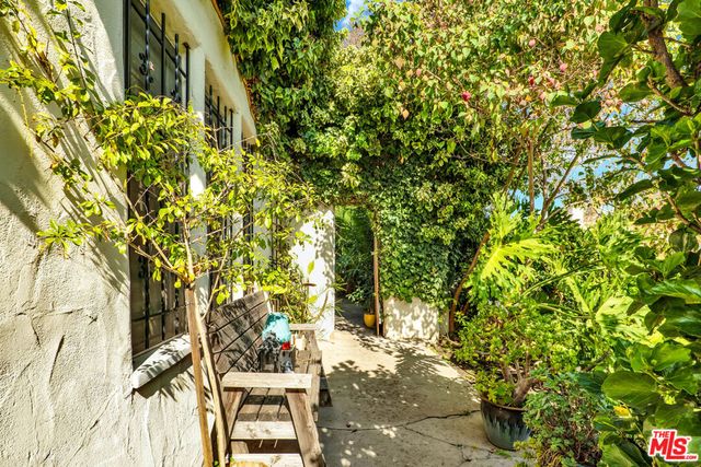 811 N Citrus Avenue, Los Angeles, CA 90038