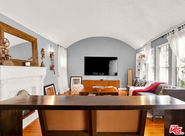 811 N Citrus Avenue, Los Angeles, CA 90038