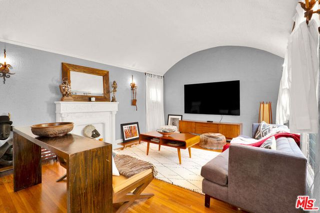 811 N Citrus Avenue, Los Angeles, CA 90038