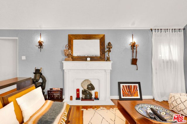 811 N Citrus Avenue, Los Angeles, CA 90038