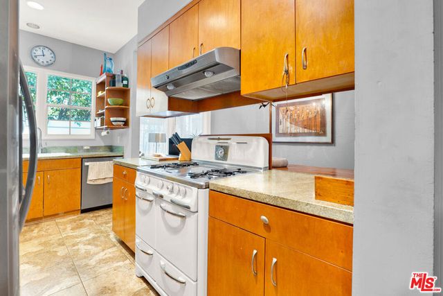 811 N Citrus Avenue, Los Angeles, CA 90038