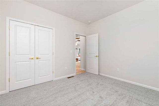 17478 W 169th Terrace, Olathe, KS 66062