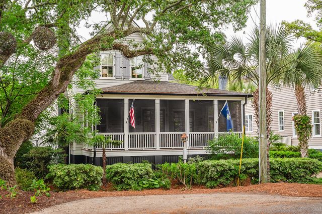 407 Royall Avenue, Mount Pleasant, SC 29464