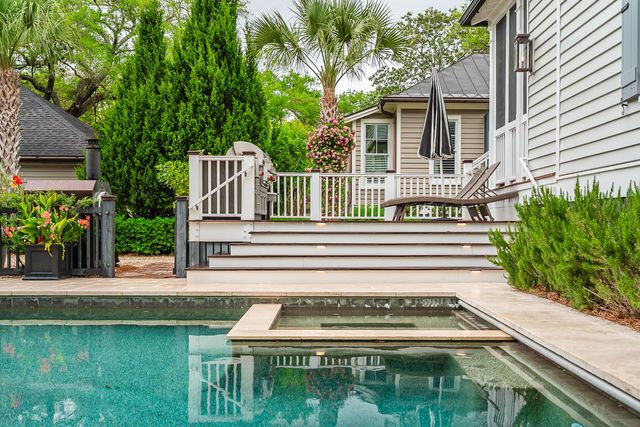 407 Royall Avenue, Mount Pleasant, SC 29464