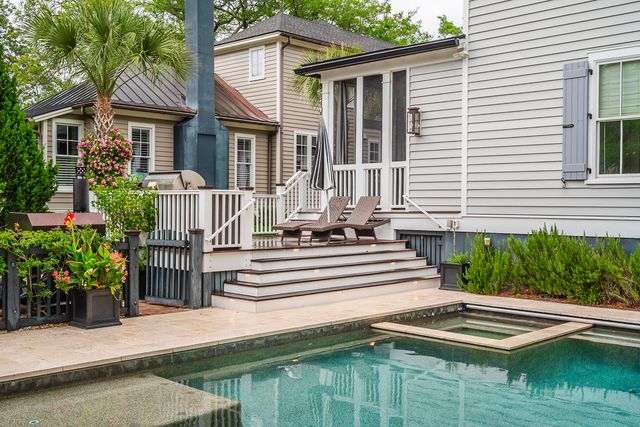 407 Royall Avenue, Mount Pleasant, SC 29464