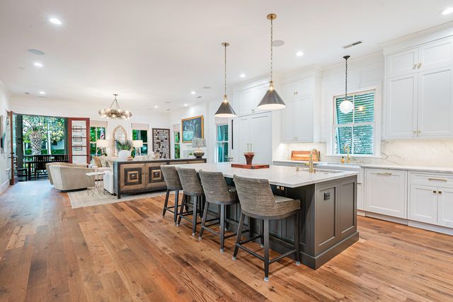 407 Royall Avenue, Mount Pleasant, SC 29464