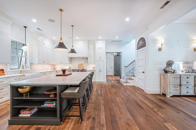 407 Royall Avenue, Mount Pleasant, SC 29464