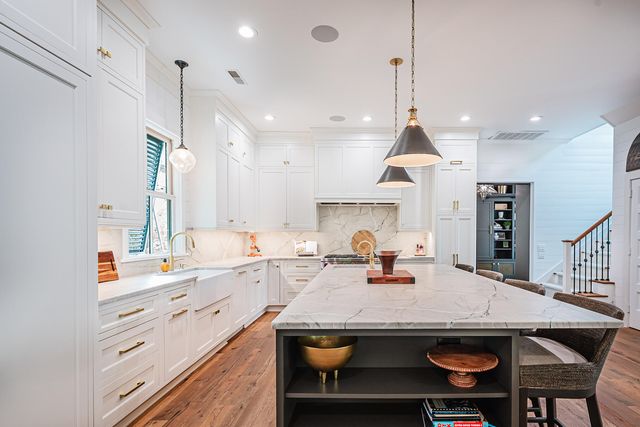 407 Royall Avenue, Mount Pleasant, SC 29464