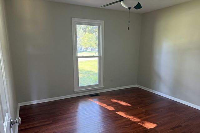206 Stephens Hill Rd, Franklin, KY 42134