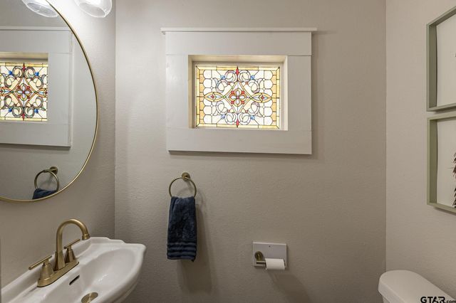 22391 County Road 2166, Troup, TX 75789