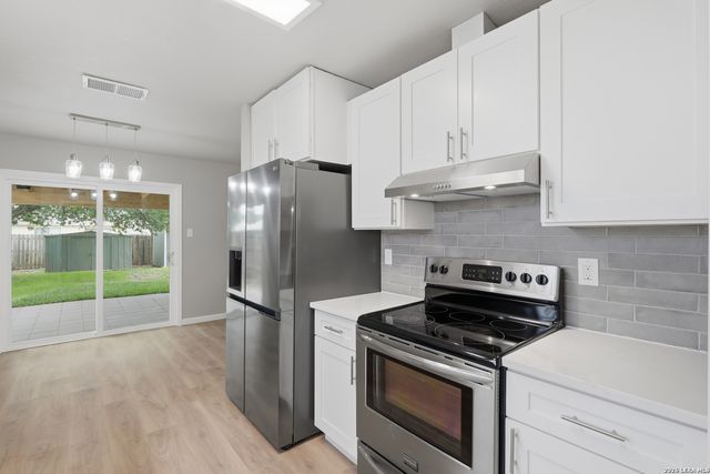 8119 Bent Meadow, Converse, TX 78109