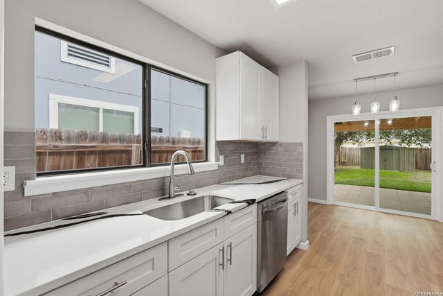 8119 Bent Meadow, Converse, TX 78109