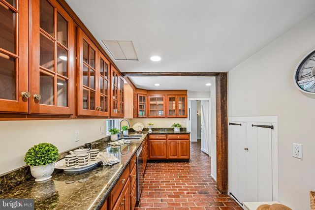 1018 DARBY PAOLI RD, Berwyn, PA 19312