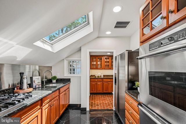 1018 DARBY PAOLI RD, Berwyn, PA 19312
