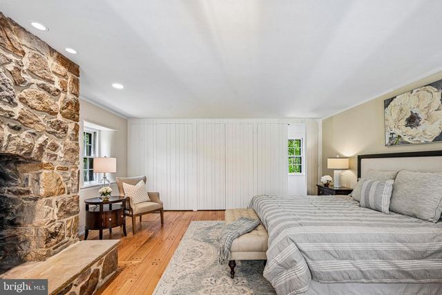 1018 DARBY PAOLI RD, Berwyn, PA 19312