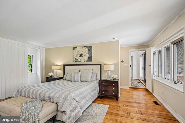 1018 DARBY PAOLI RD, Berwyn, PA 19312