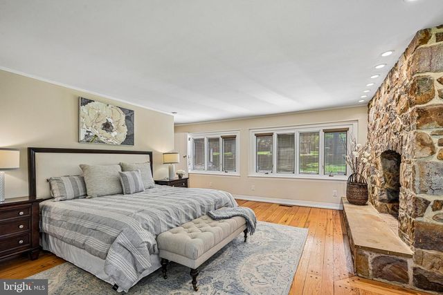 1018 DARBY PAOLI RD, Berwyn, PA 19312