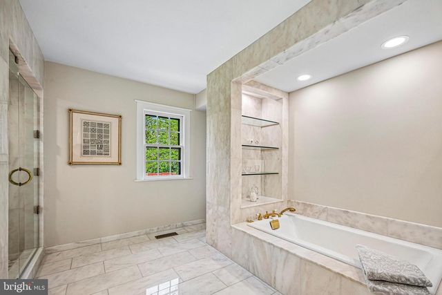 1018 DARBY PAOLI RD, Berwyn, PA 19312