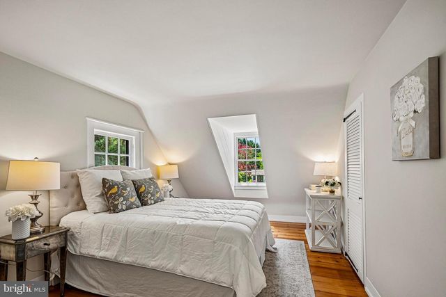 1018 DARBY PAOLI RD, Berwyn, PA 19312