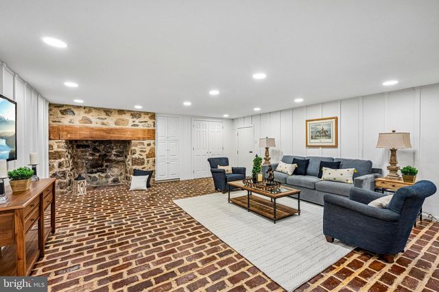 1018 DARBY PAOLI RD, Berwyn, PA 19312