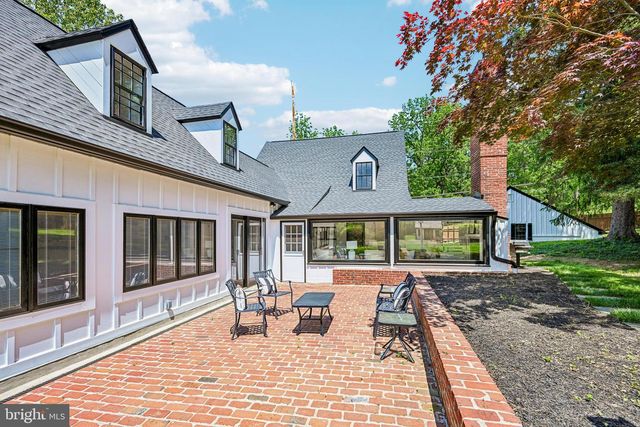 1018 DARBY PAOLI RD, Berwyn, PA 19312