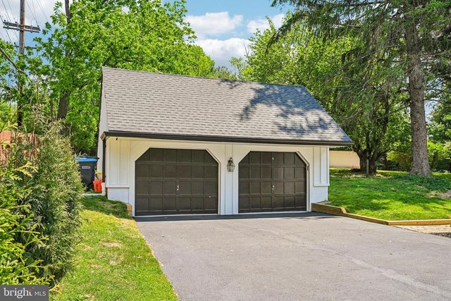 1018 DARBY PAOLI RD, Berwyn, PA 19312