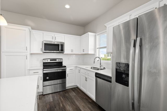 1725 Ashwood Avenue, Norwalk, IA 50211