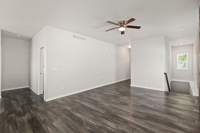 1725 Ashwood Avenue, Norwalk, IA 50211