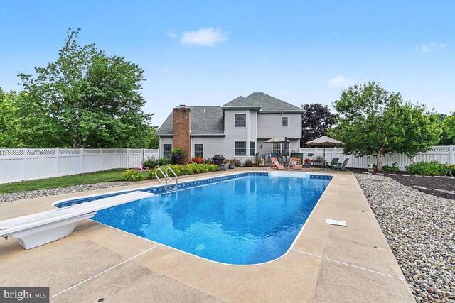 1790 TENBY DR, Hershey, PA 17033