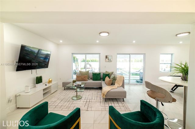 3500 SW 111th Ave, Miami, FL 33165