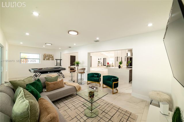 3500 SW 111th Ave, Miami, FL 33165