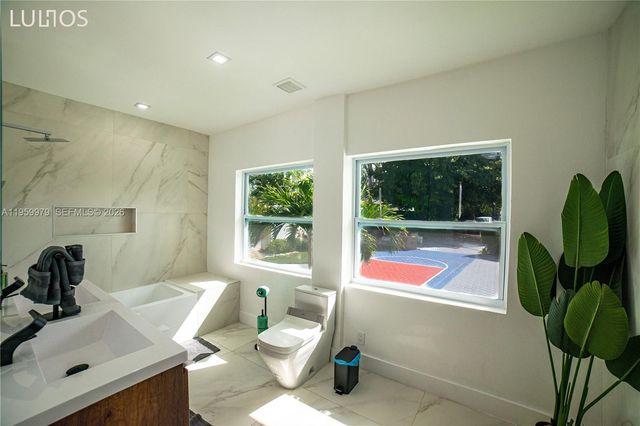 3500 SW 111th Ave, Miami, FL 33165