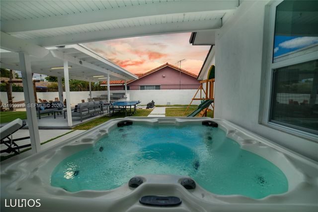 3500 SW 111th Ave, Miami, FL 33165