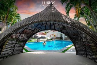 3500 SW 111th Ave, Miami, FL 33165