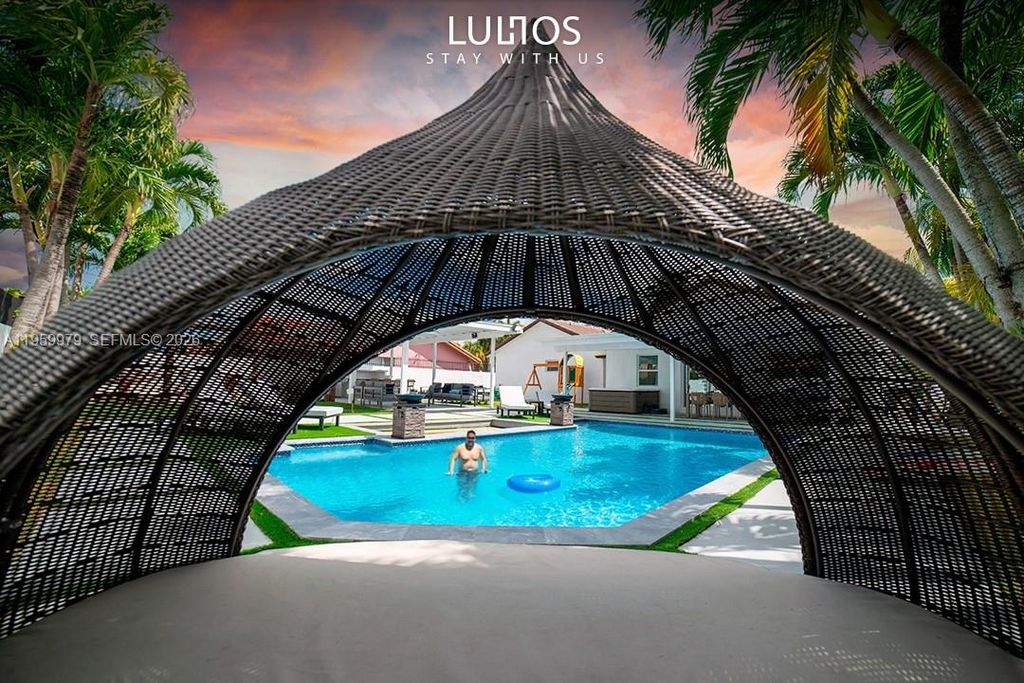 3500 SW 111th Ave, Miami, FL 33165