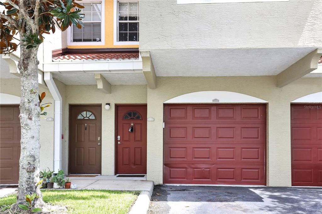 5700 BENTGRASS DRIVE 16-211, Sarasota, FL 34235