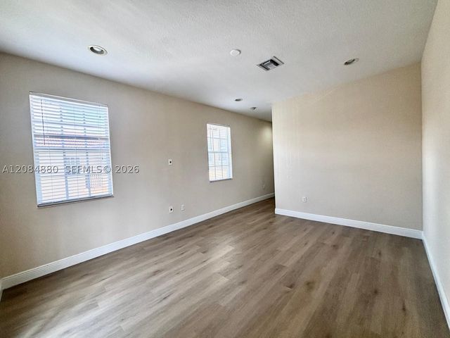 6965 Julia Gardens Dr, Coconut Creek, FL 33073
