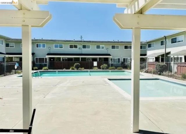 650 Fargo Ave 1, San Leandro, CA 94579