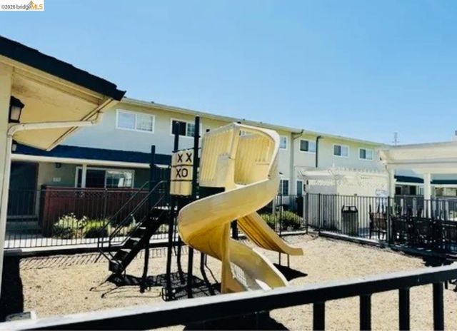650 Fargo Ave 1, San Leandro, CA 94579