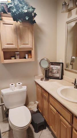650 Fargo Ave 1, San Leandro, CA 94579