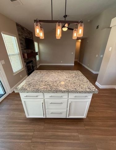 2368 E El Paso Avenue, Fresno, CA 93720