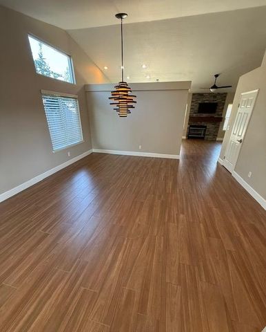 2368 E El Paso Avenue, Fresno, CA 93720
