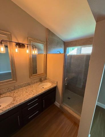 2368 E El Paso Avenue, Fresno, CA 93720