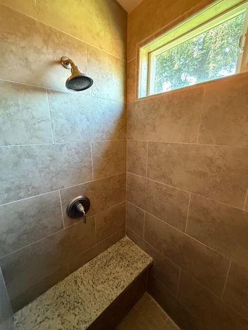 2368 E El Paso Avenue, Fresno, CA 93720