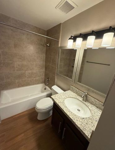 2368 E El Paso Avenue, Fresno, CA 93720