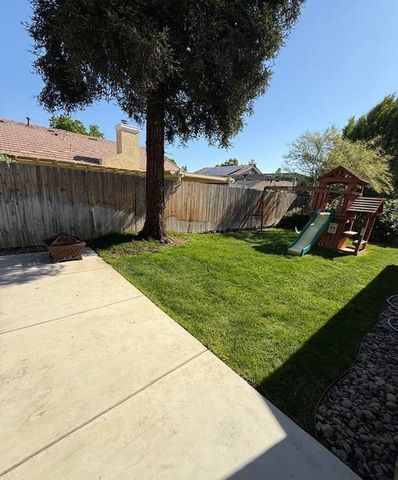 2368 E El Paso Avenue, Fresno, CA 93720