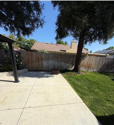 2368 E El Paso Avenue, Fresno, CA 93720