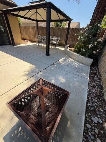 2368 E El Paso Avenue, Fresno, CA 93720
